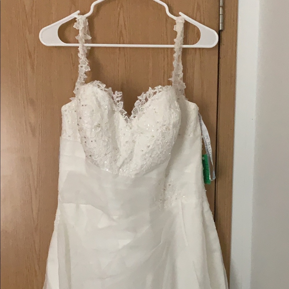 Wedding gown
